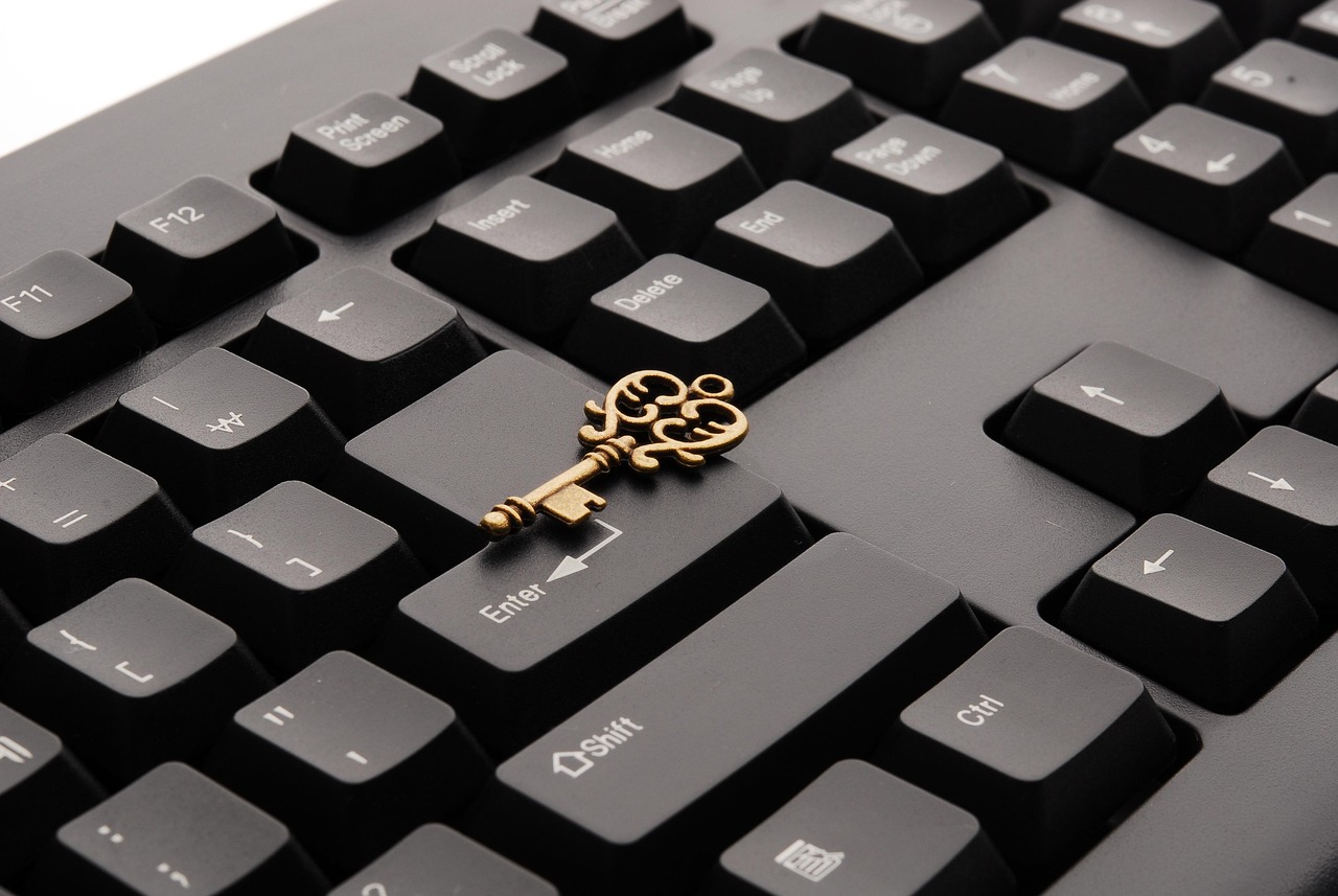 Key Tools for Building Your Online Presence in 2025