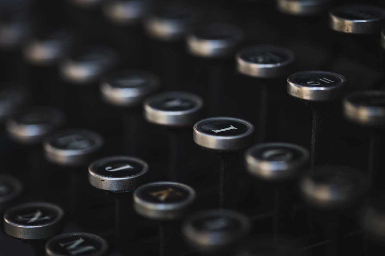 Key Tools for Building Your Online Presence in 2025