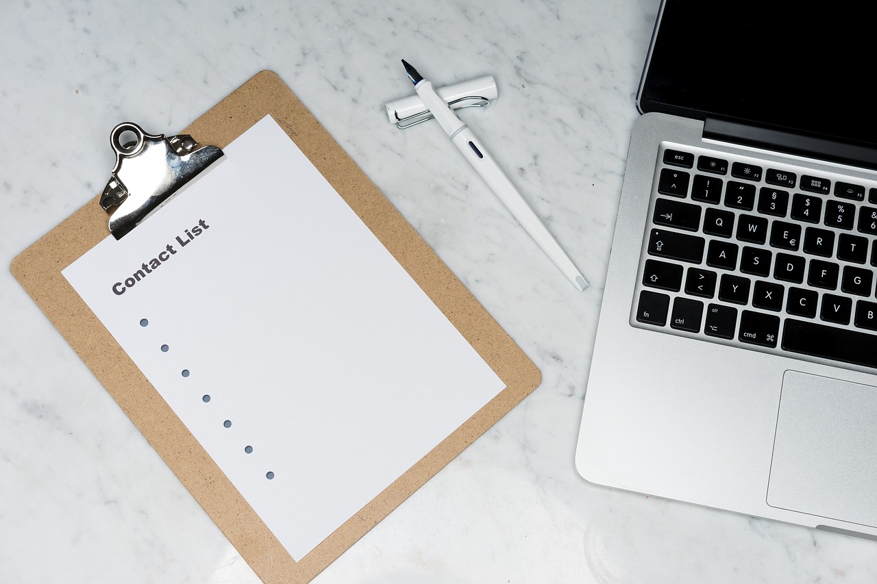 Should a Local Business Put Physical Address and Hours on Every Page or Just Contact? — blog_pixabay_5235117