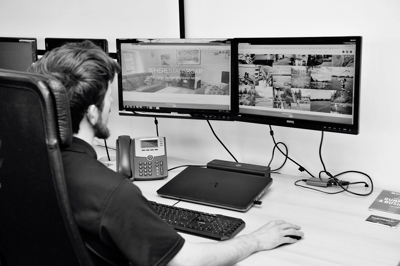 Website template vs custom design
