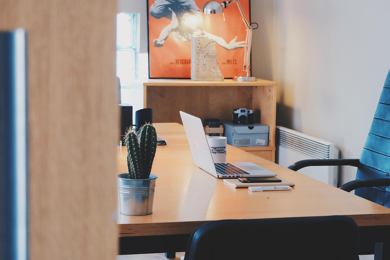 What Questions Should I Ask Before Hiring an Affordable Website Designer (So I Don’t Get Stuck Mid-Build) — blog_pixabay_789631