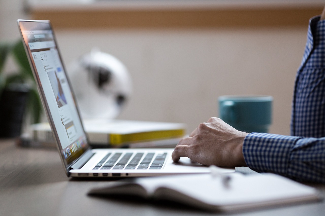 What Red Flags Should I Watch for When Comparing Website Design Quotes From Different Designers — blog_pixabay_2557586